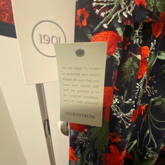 Nordstrom 1901 Embroidered Floral Dress - plus size 20 (similar to 18W) - Picture 6 of 9
